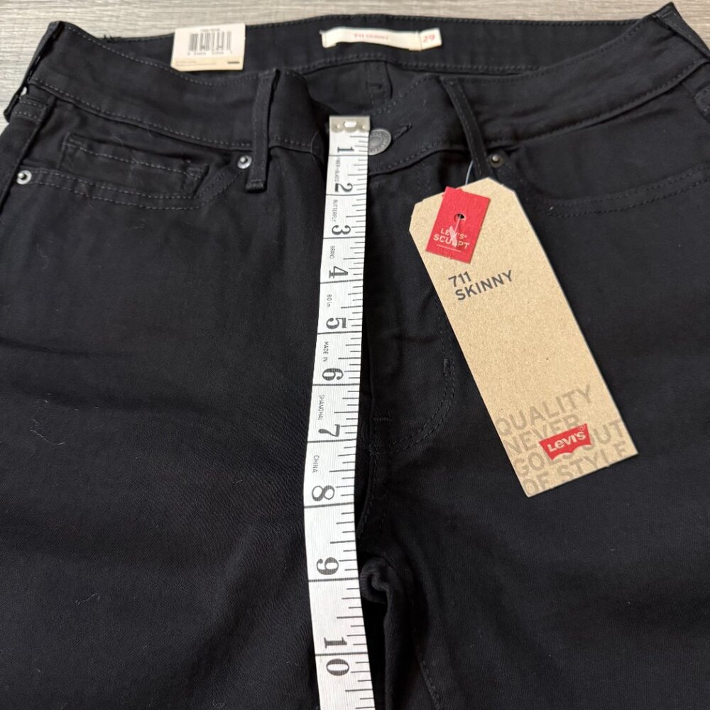 NWT Levi’s 711 Skinny Sculpt Black Jeans Women Size 8 Short - Picture 8 of 9